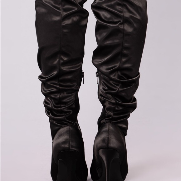 Fashion Nova Knee High boots - Picture 3 of 3